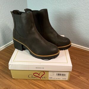 Onre Black Ankle Boots Block Heel size 10 Black leather ankle boots with 2” heel